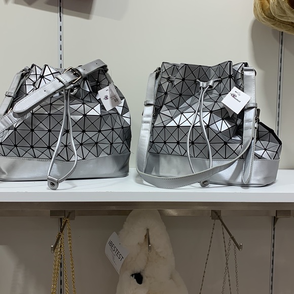 Funky Bucket Bag - Picture 5 of 12